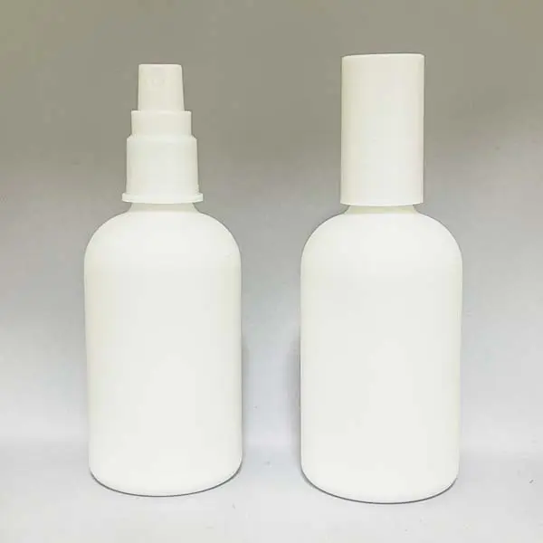 遮光瓶白100mLフロスト・スプレーオーバーキャップ